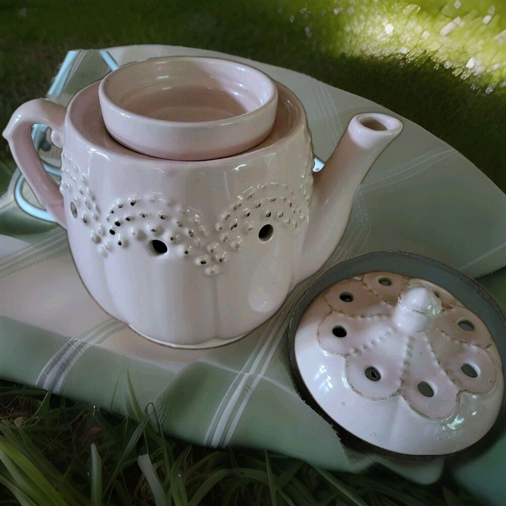 Retired Scentsy Tea Rose Electric Wax Warmer Pink Teapot Ceramic Eyelet Detail